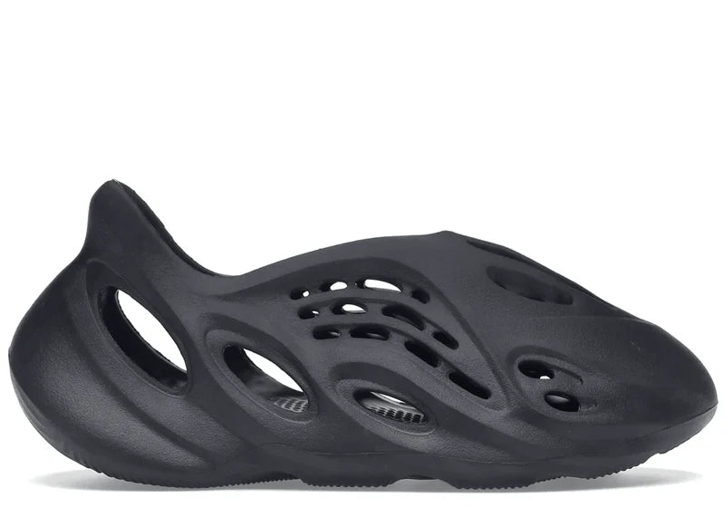 Yeezy Foam Runner black colourway