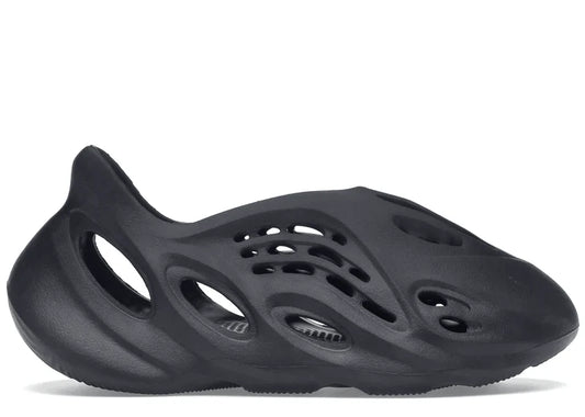 Yeezy Foam Runner black colourway